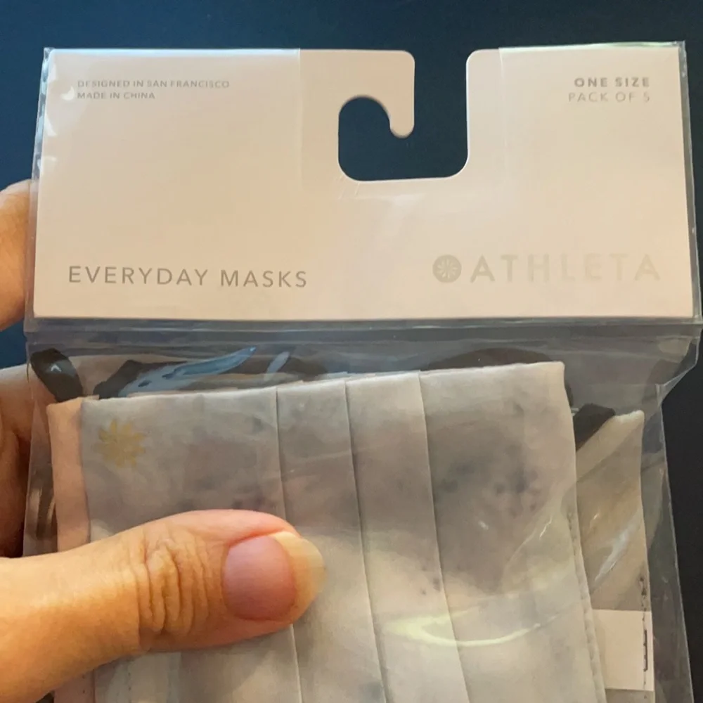 Athleta Everyday Masks 5 Pack NWT
